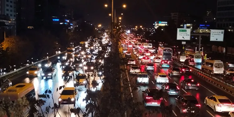 Trafik yoğunluğu yüzde 80’e ulaştı