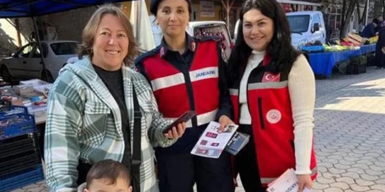 Kadına şiddete dur de