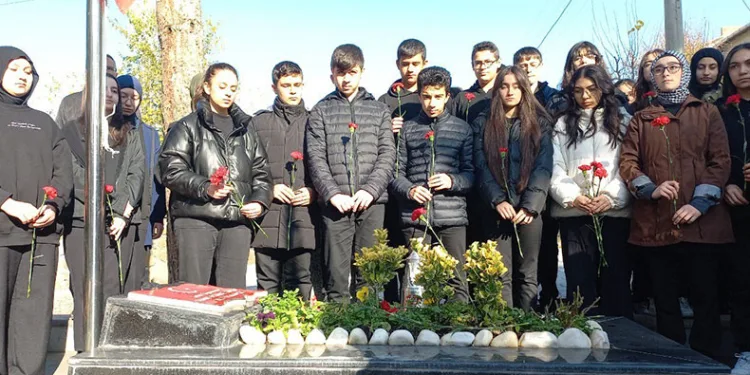 Şehit Aybüke öğretmen unutulmadı