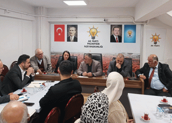 AK Parti’den ilçe teşkilat ziyareti