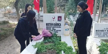 Şehit öğretmen Mustafa Karınca unutulmadı