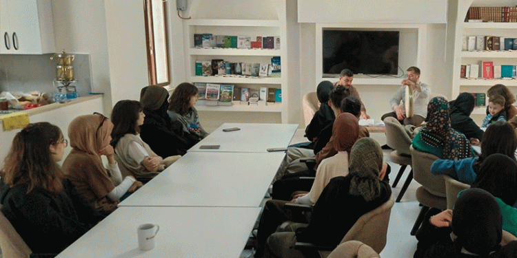 Gediz Gençlik Merkezine ilgi