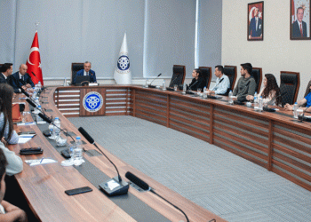Rektör Levent öğrenci temsilcileri ile buluştu