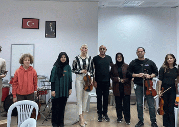 Sanat Akademisi öğrencileriyle bir araya geldi