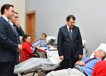 Kan bağışı için sıraya girdiler