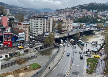67 yıllık köprüdeki yıkım bitiyor