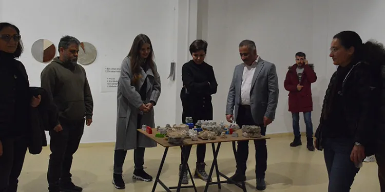 Zorla Güzellik sergisi ziyaretçilerini bekliyor