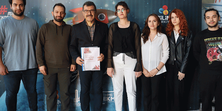Bilim Tiyatro Kulübü yolculuğuna başladı