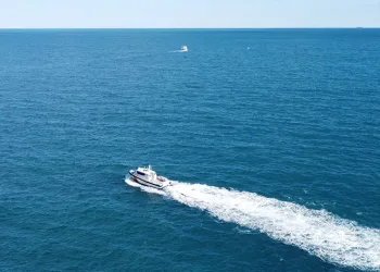 Akdeniz’de fırtına sonrası tekneler açıldı