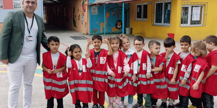 Kızılay gönüllüsü oldular