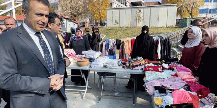 Filistin’e destek çadırı kuruldu