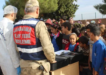 Öğrenciler, jandarma ekiplerini tanıdı