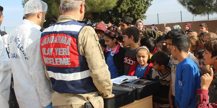 Öğrenciler, jandarma ekiplerini tanıdı