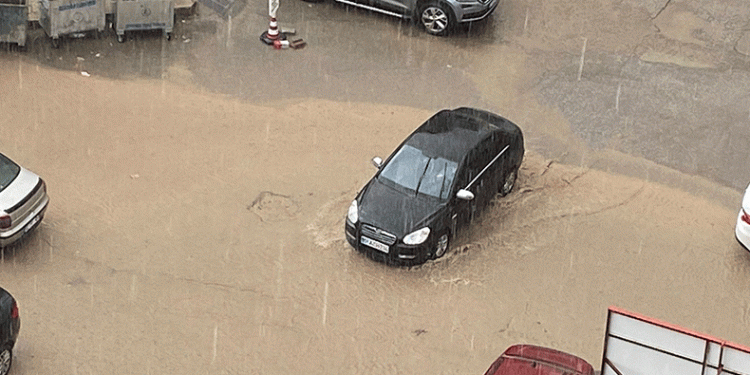 Elazığ’da sağanak etkili oldu