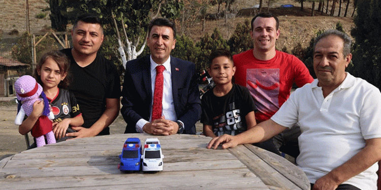 O kız, Vali Aygöl’ün gözünden kaçmadı