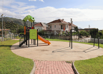 Marmaris’te parklar yenileniyor
