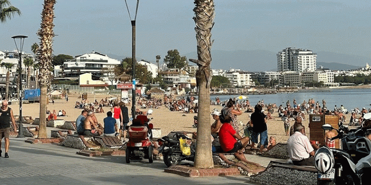 Didim’de Kasım ayında deniz keyfi