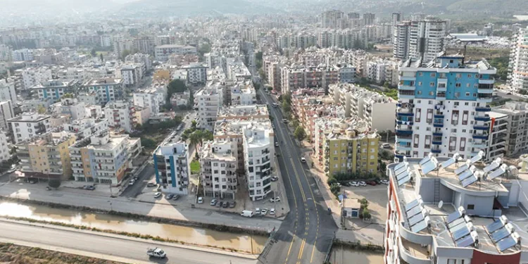 Silifke’de asfalt çalışmaları sürüyor