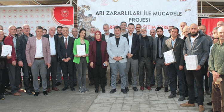 Özel idare çiftçilere destek sağlıyor