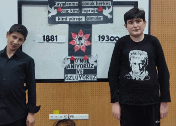 Özel öğrencilerin 10 Kasım gösterisi