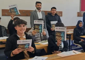 Öğrenciler ve öğretmenler dergi çıkarttı
