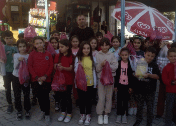 Öğrencilerden ihtiyaç sahiplerine yardım