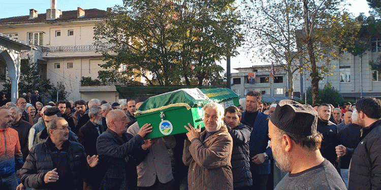 Kazada hayatını kaybeden genç defnedildi