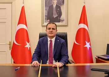 Vali Akbıyık’tan Öğretmenler Günü mesajı