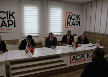 Vali Polat, vatandaşların sorunlarını dinledi
