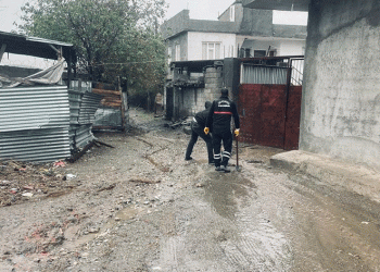 Diyarbakır’da yağış sonrası temizlik yapıldı