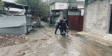 Diyarbakır’da yağış sonrası temizlik yapıldı