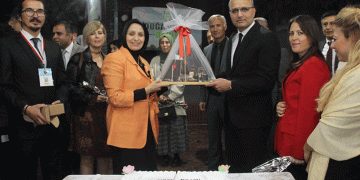 Durmuş, öğretmenlerle bir araya geldi