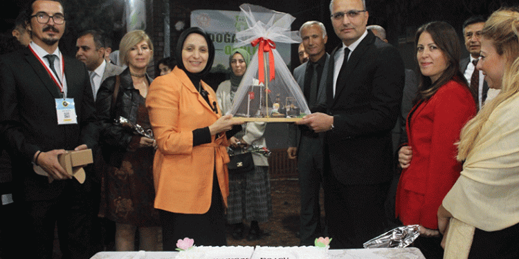 Durmuş, öğretmenlerle bir araya geldi