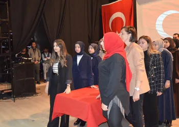 Varto’da Öğretmenler Günü kutlandı