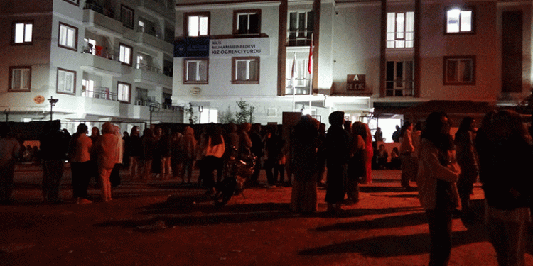 Kilis’te deprem paniği