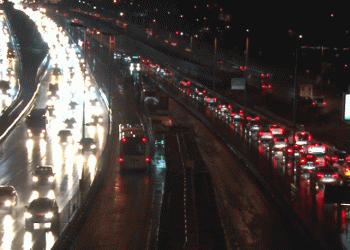 İstanbul’da sağanak yağmur etkili oluyor