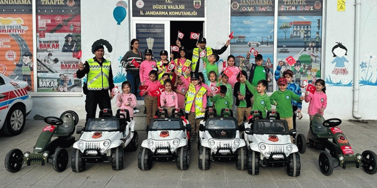 Trafiği Jandarma’dan öğrendiler