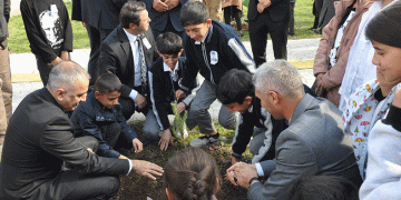 Bulanık’ta fidan dikimi