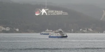 Çanakkale’de feribot seferleri iptal edildi