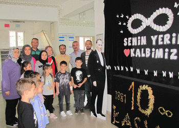 Minikler Atatürk’ü andı