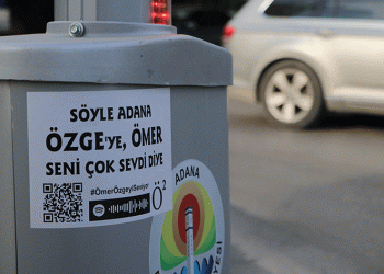 Gencin astığı ilan görenleri şaşırttı