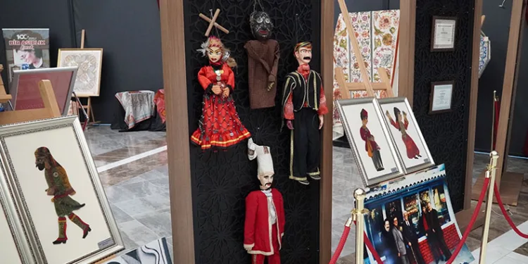 Çocuklar Karagöz oyunuyla tanıştı