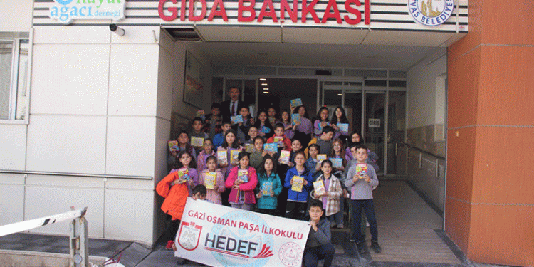 Sivaslı miniklerden örnek davranış