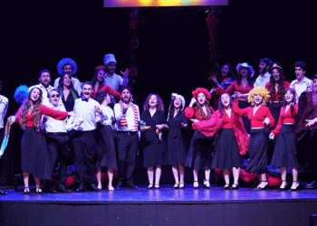Bursa’da tiyatro festivalinde muhteşem final