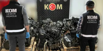 İzmir’in 8 ilçesinde kaçakçılık operasyonu