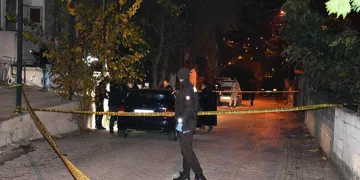 25 yaşındaki genç silahla kendini vurdu