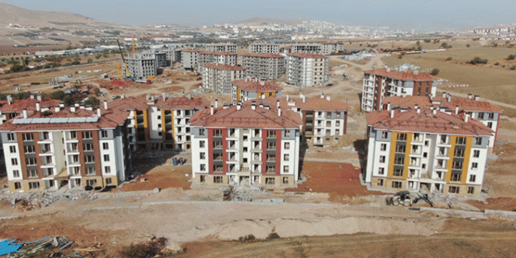 Deprem konutlarının yüzde 75’i tamamlandı