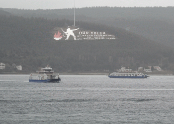Gökçeada ve Bozcaada’ya feribot seferleri iptal edildi