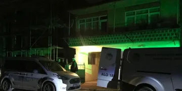 Yaşlı adam evinin salonunda ölü bulundu