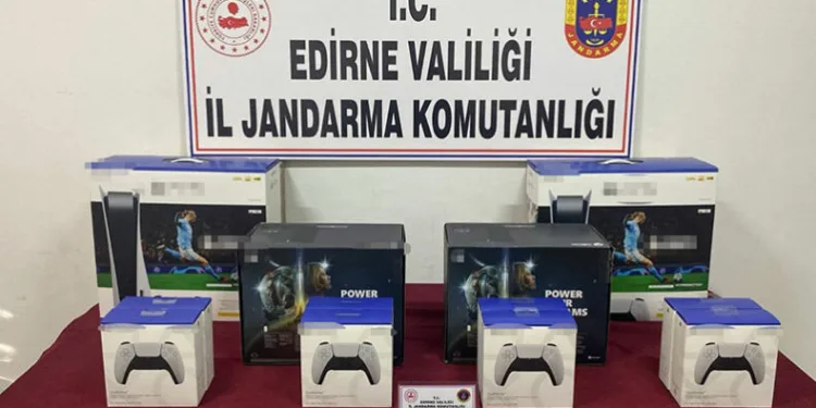 Edirne’de kaçak oyun konsolları ele geçirildi